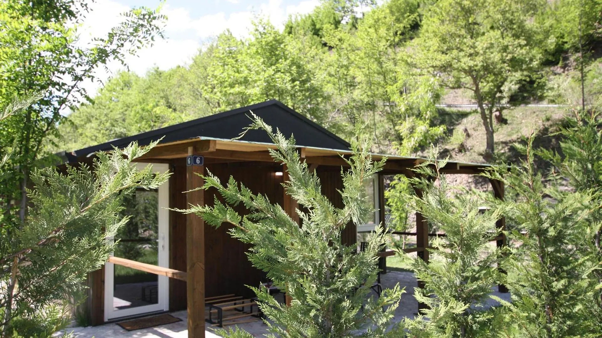 Lodge Lugina E Shengjergjit ,Bujtinat Villa Tirana
