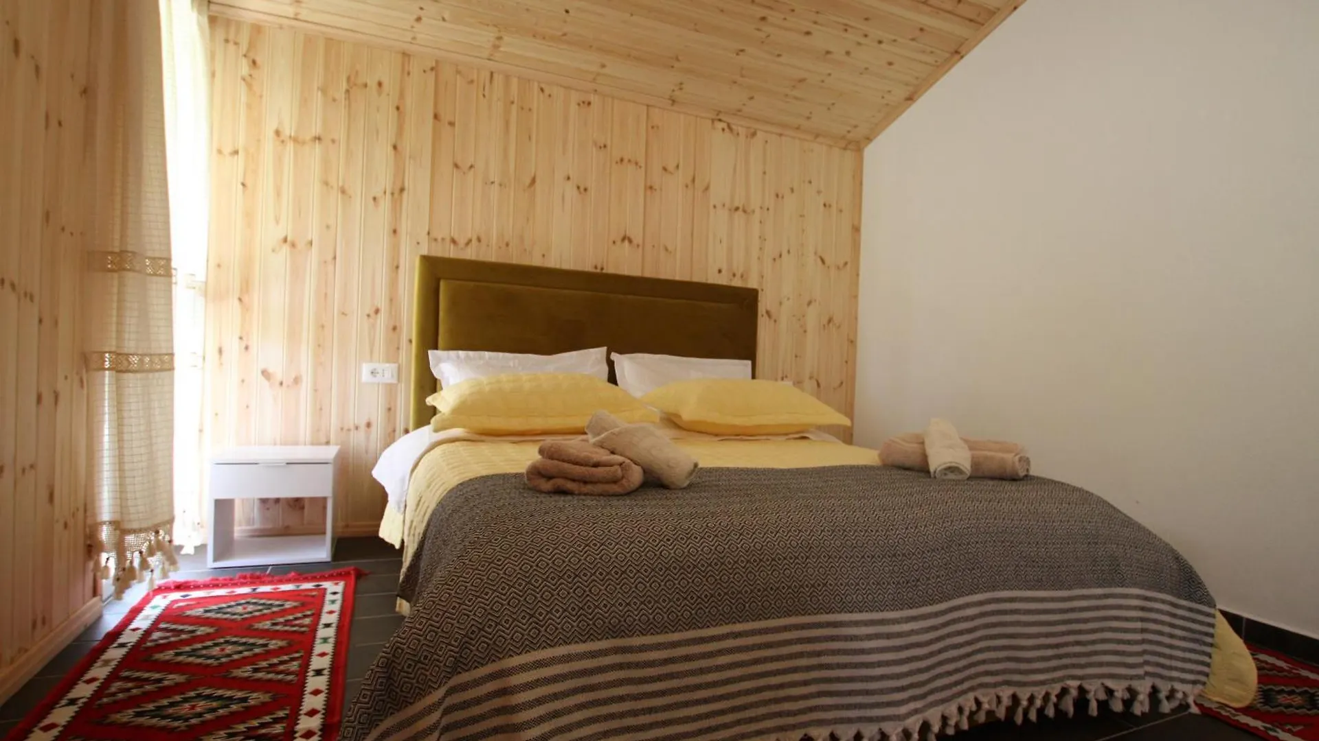 Lodge Lugina E Shengjergjit ,Bujtinat Villa Tirana