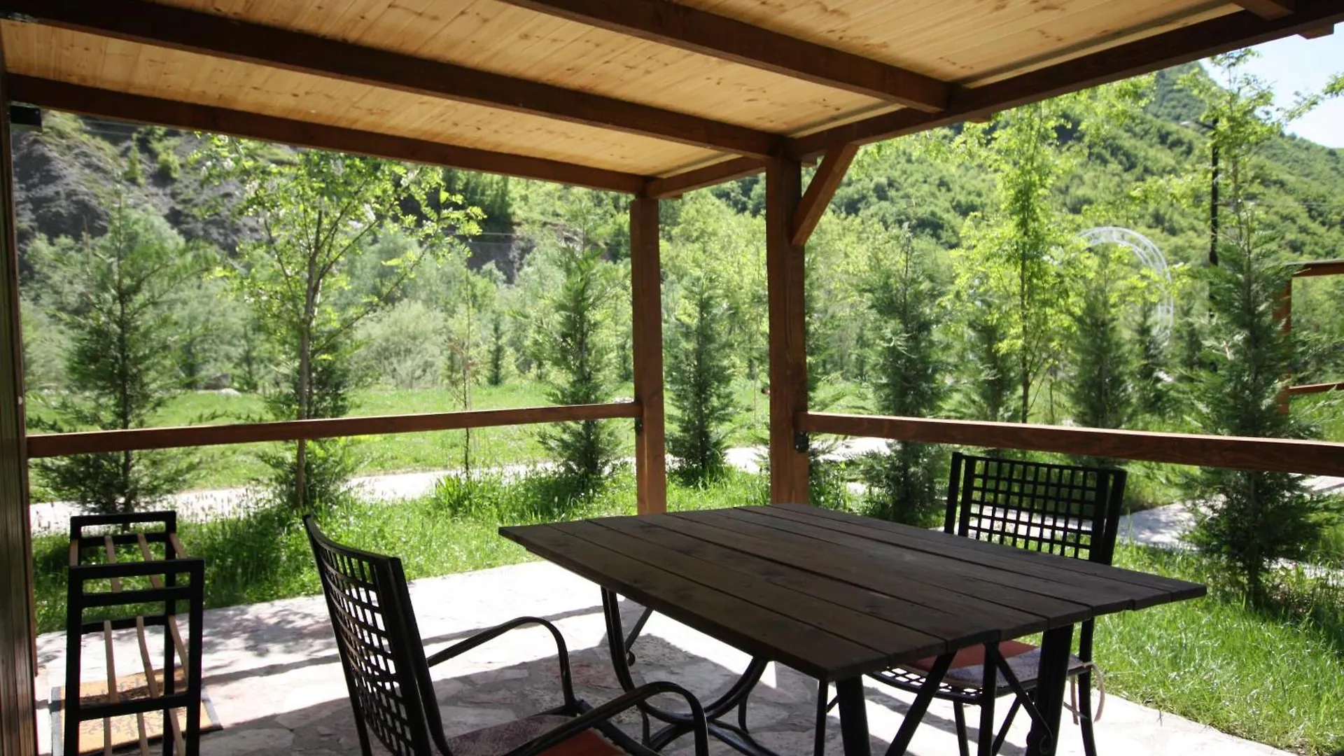 Lodge Lugina E Shengjergjit ,Bujtinat Villa Tirana Albania